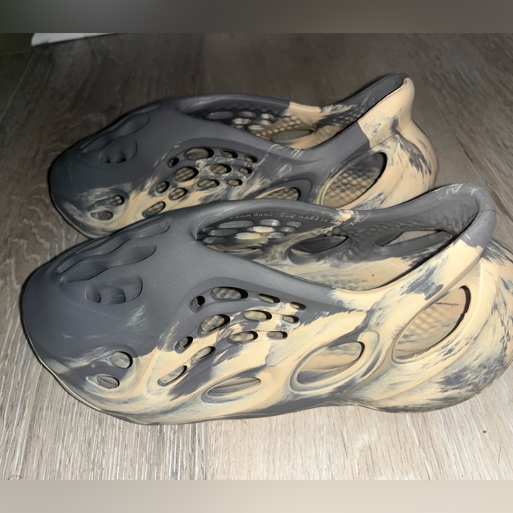 Yeezy foam runners